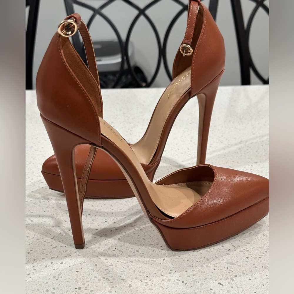 4inch brown strap around the ankle high heel